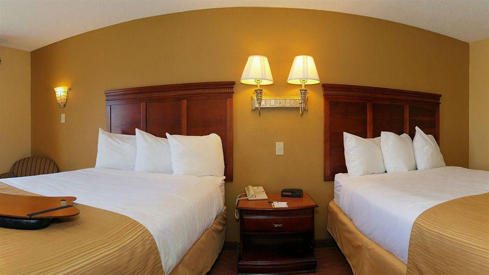 Surestay Plus Hotel By Best Western Durham Medical Center Екстер'єр фото
