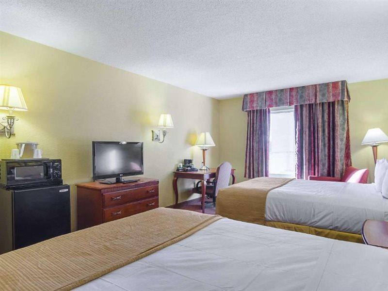 Surestay Plus Hotel By Best Western Durham Medical Center Екстер'єр фото
