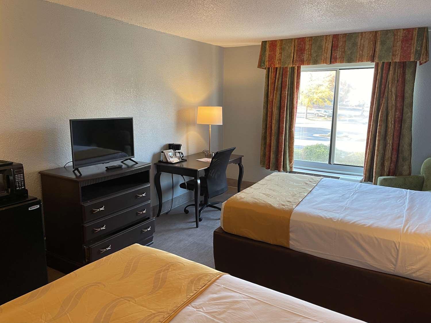 Surestay Plus Hotel By Best Western Durham Medical Center Екстер'єр фото