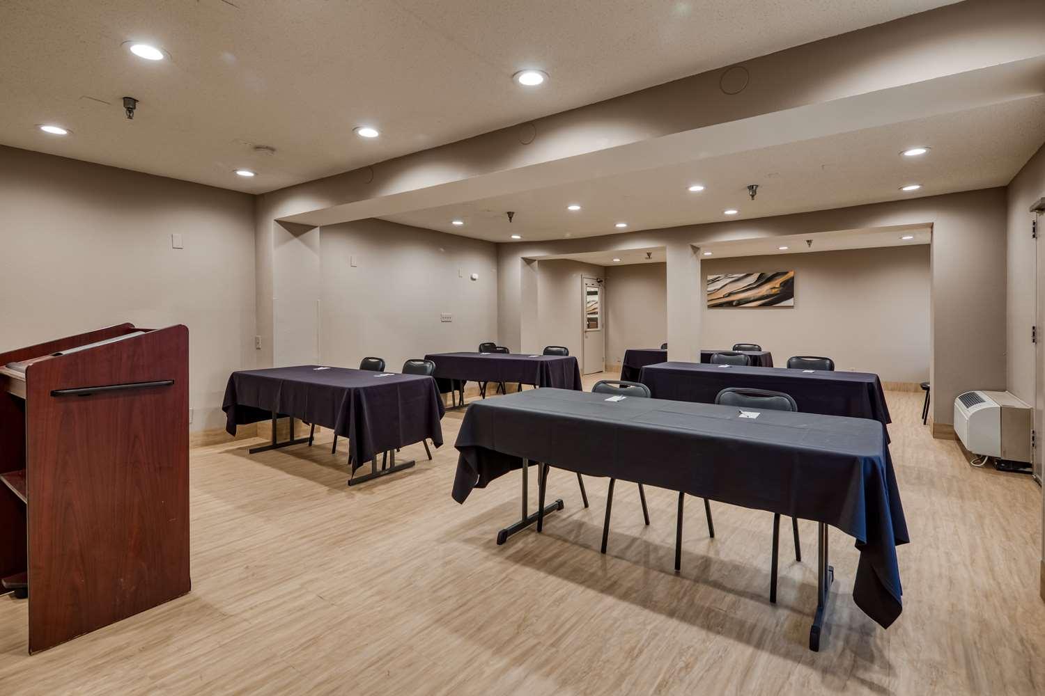 Surestay Plus Hotel By Best Western Durham Medical Center Екстер'єр фото