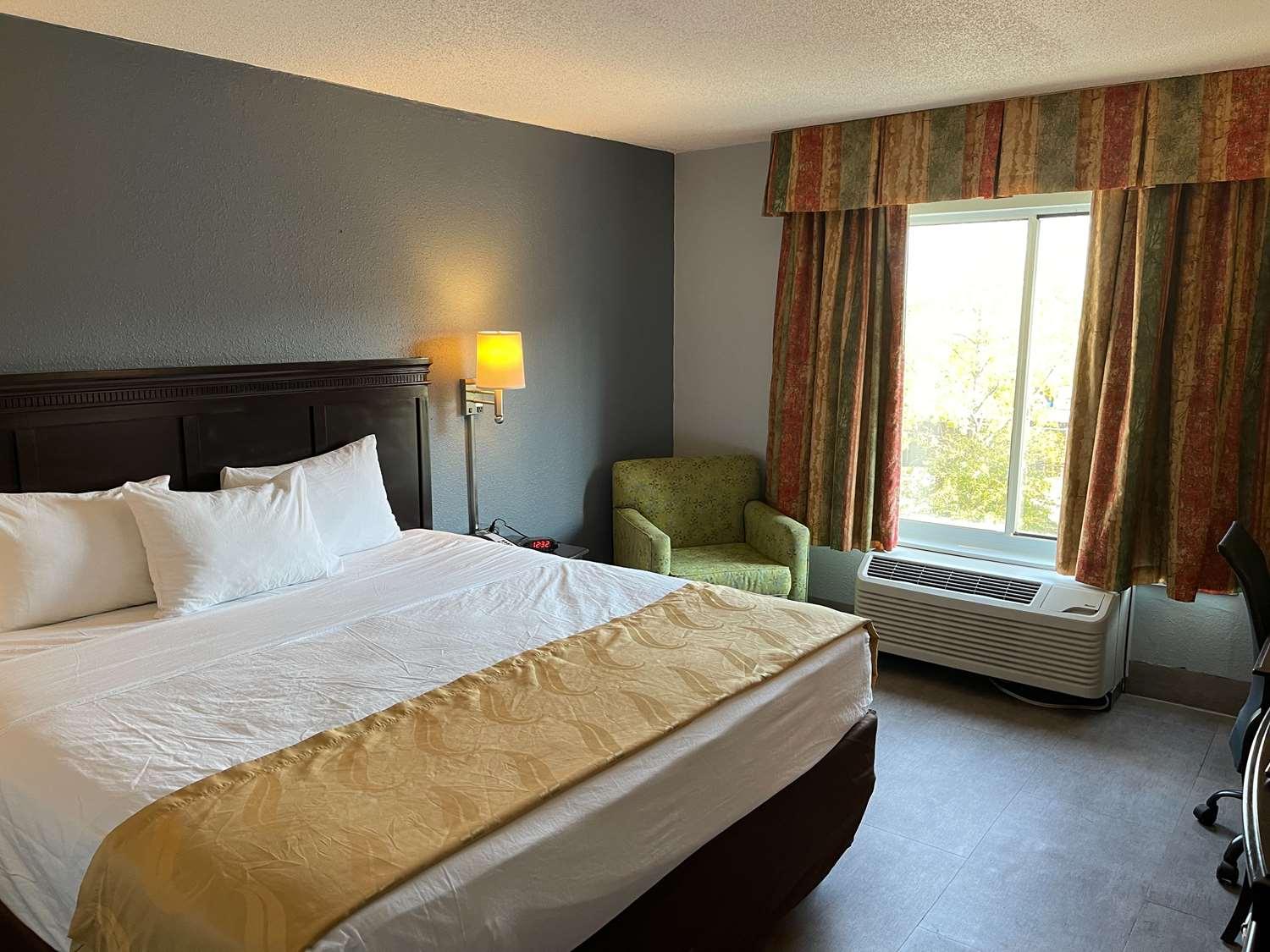 Surestay Plus Hotel By Best Western Durham Medical Center Екстер'єр фото