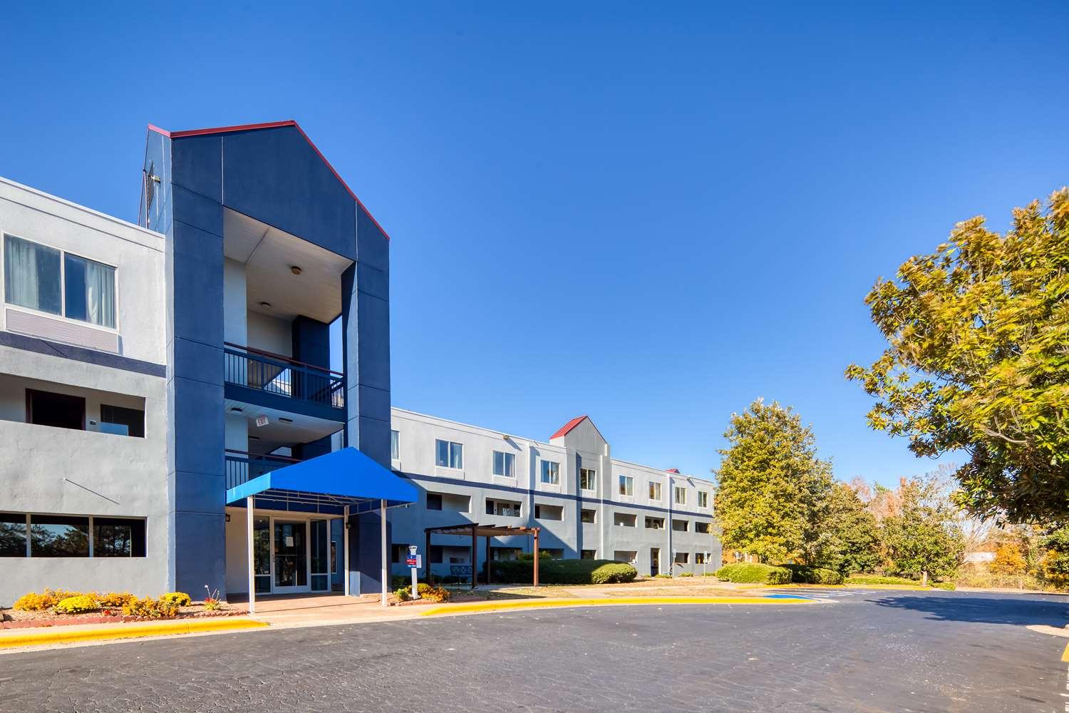 Surestay Plus Hotel By Best Western Durham Medical Center Екстер'єр фото