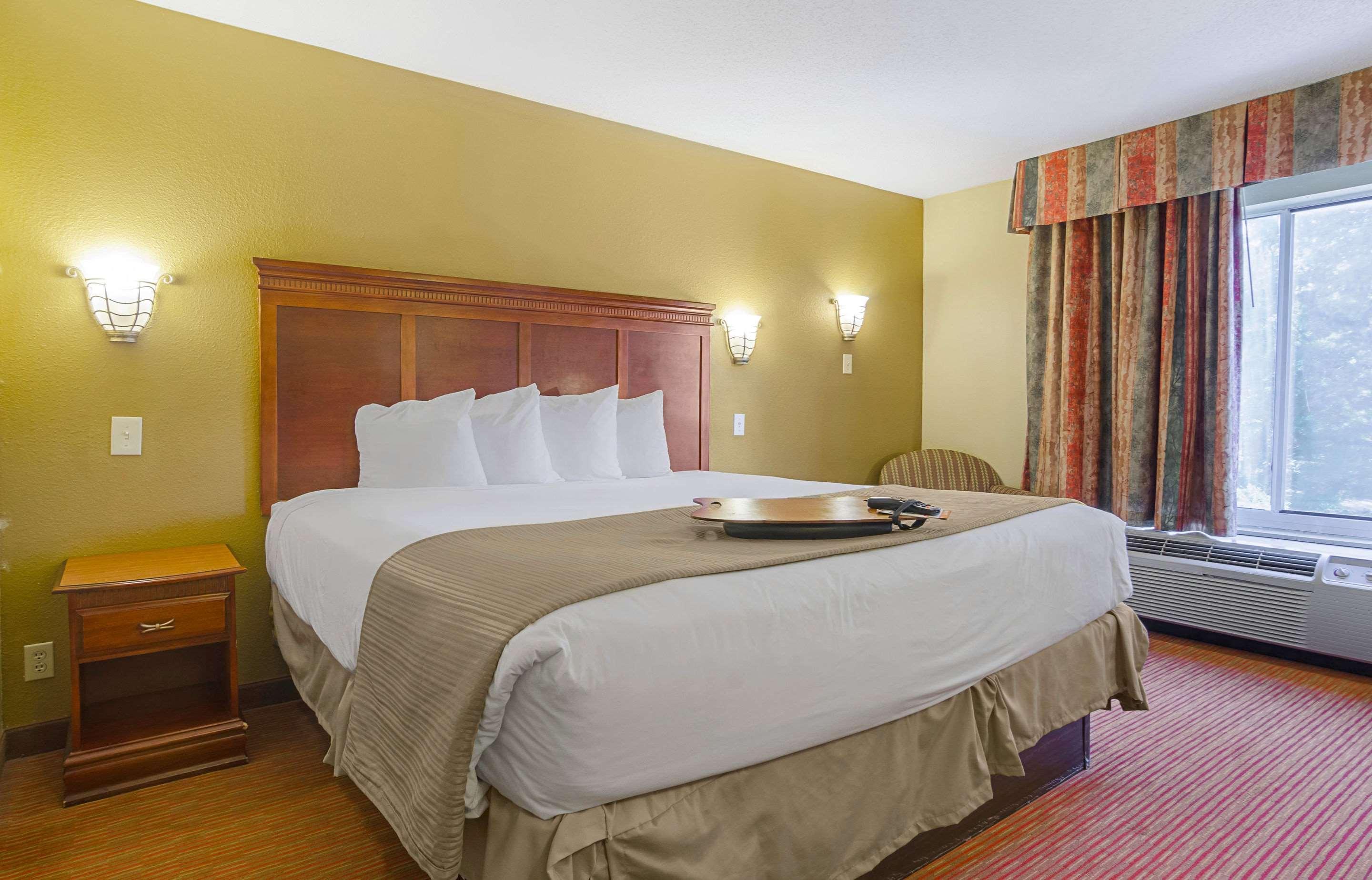 Surestay Plus Hotel By Best Western Durham Medical Center Екстер'єр фото