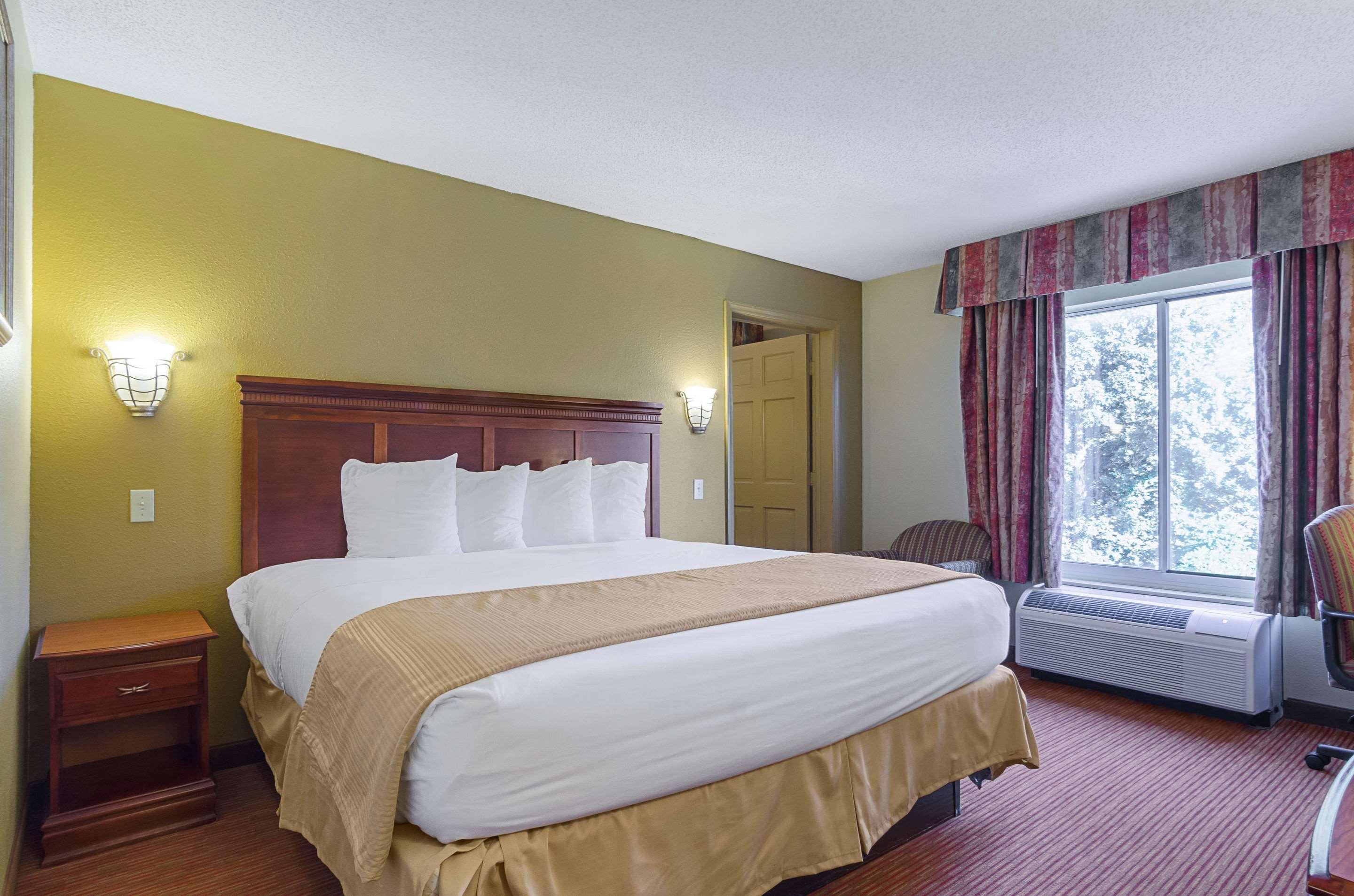 Surestay Plus Hotel By Best Western Durham Medical Center Екстер'єр фото