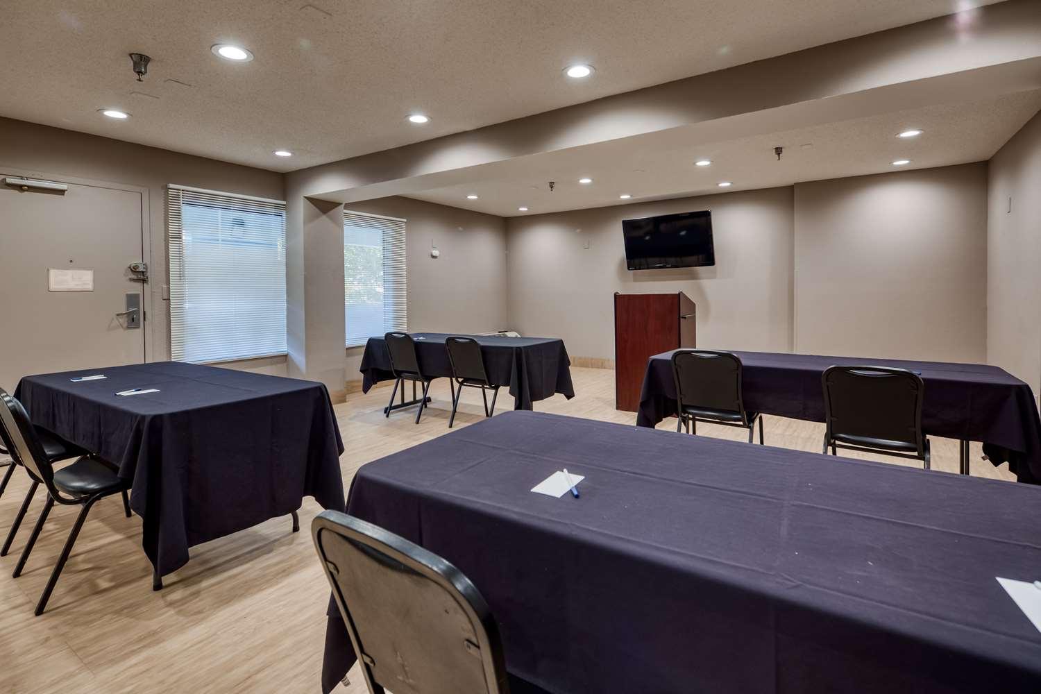 Surestay Plus Hotel By Best Western Durham Medical Center Екстер'єр фото