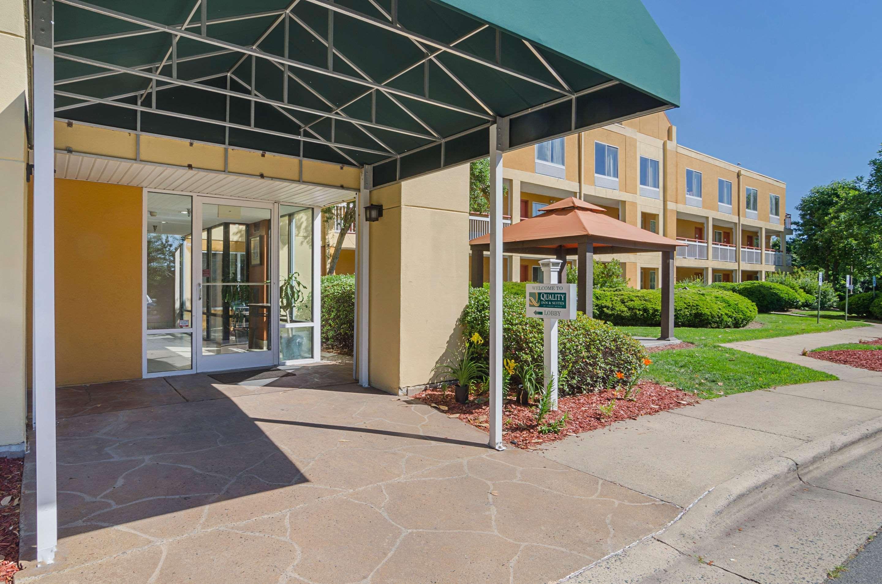 Surestay Plus Hotel By Best Western Durham Medical Center Екстер'єр фото