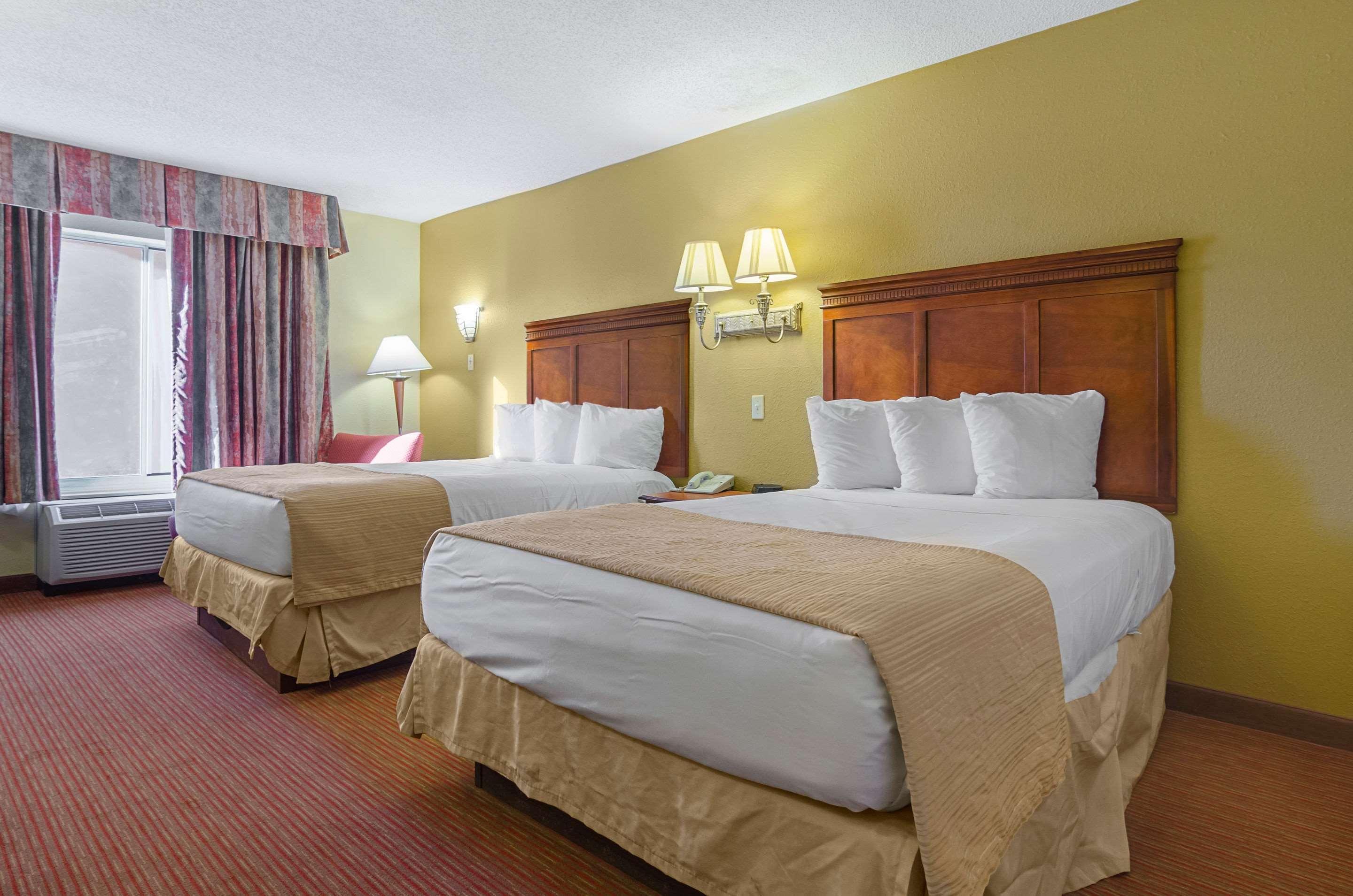 Surestay Plus Hotel By Best Western Durham Medical Center Екстер'єр фото