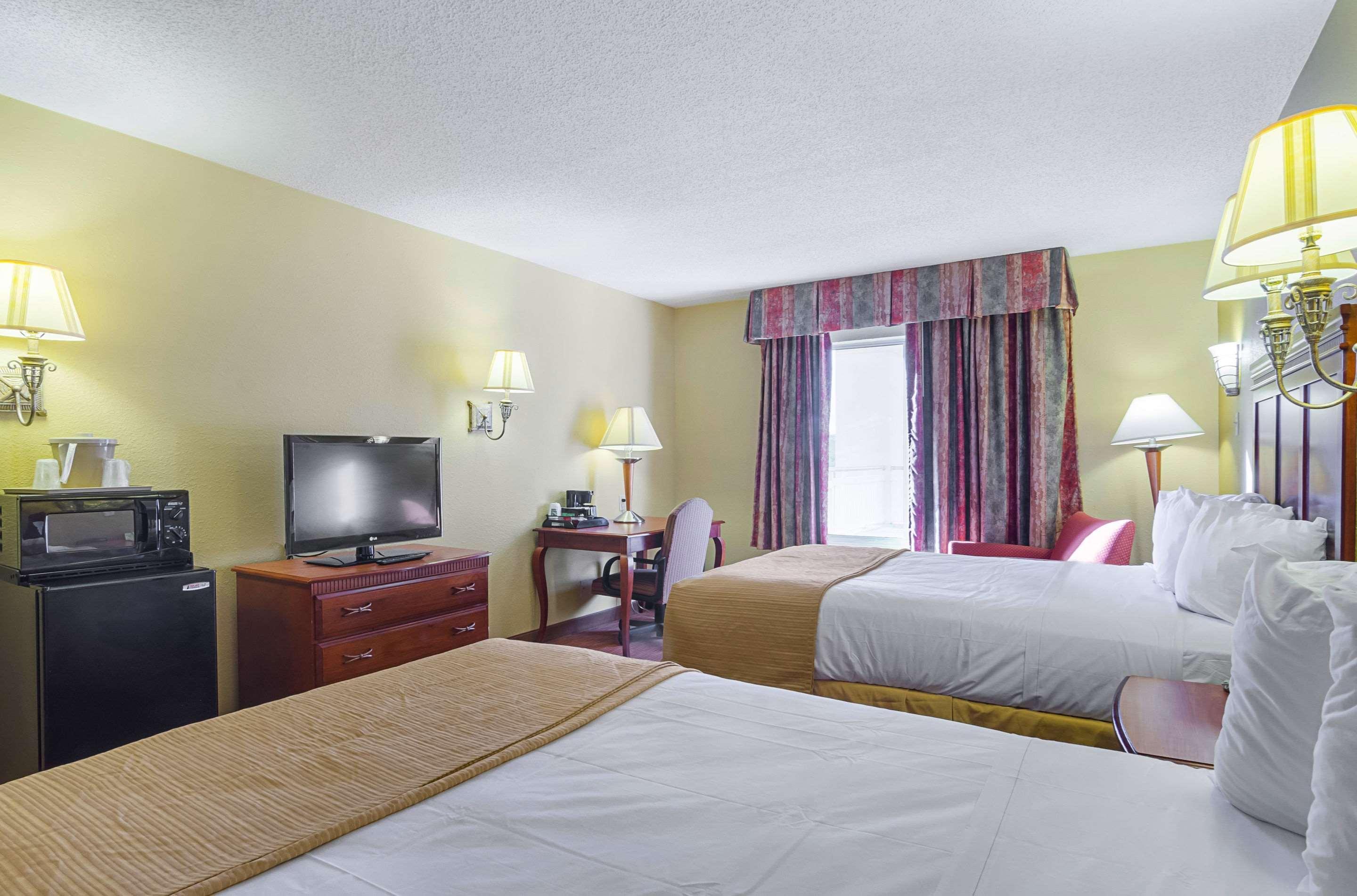 Surestay Plus Hotel By Best Western Durham Medical Center Екстер'єр фото