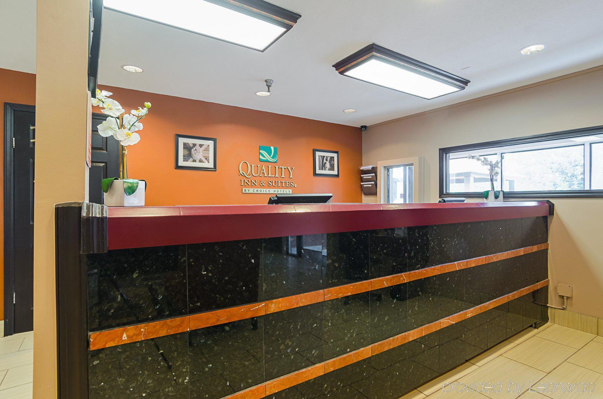 Surestay Plus Hotel By Best Western Durham Medical Center Екстер'єр фото